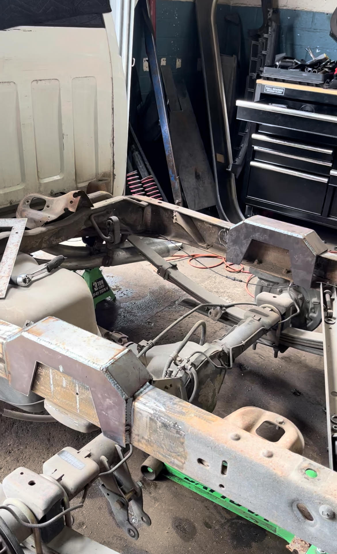 RELIEF CUT DFW CUSTOMS CLASSIC UNDERBED NOTCH